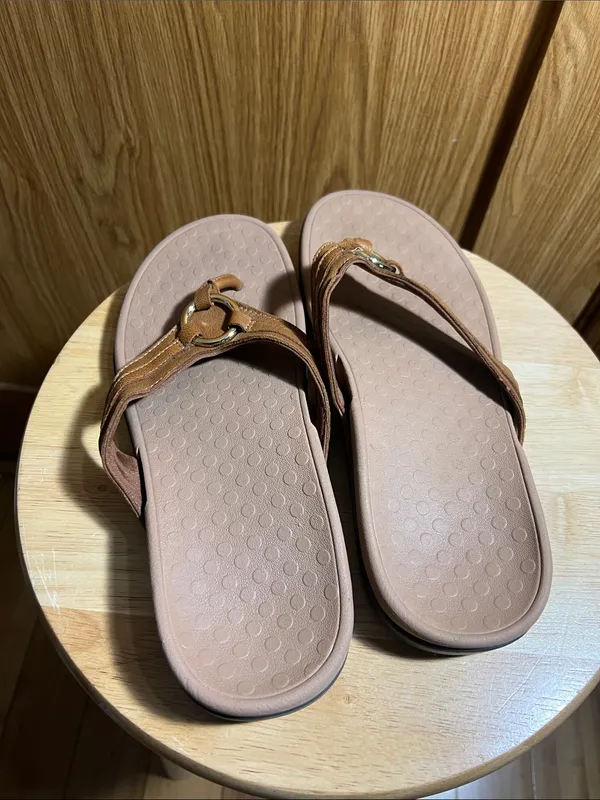 Vionic Tan Ring-Accent Thong Sandals - Image 3