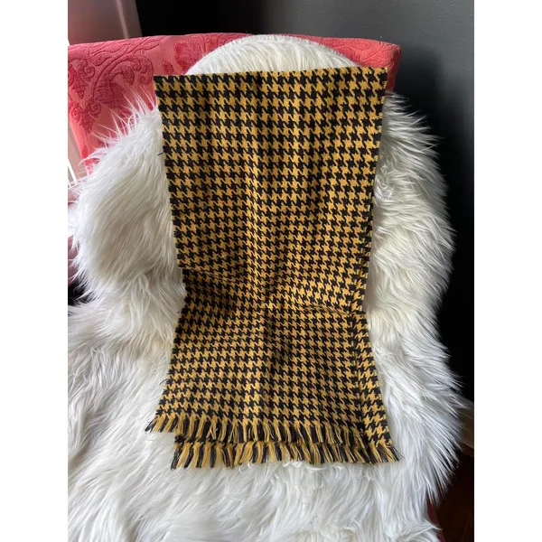 Houndstooth Patterned Women's Scarf with Fringe Black - Image 3