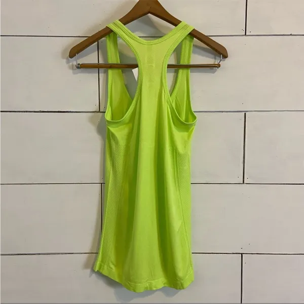 FABLETICS Seamless Lime Green Tank Top. Size Small. New With Tags. - Image 8