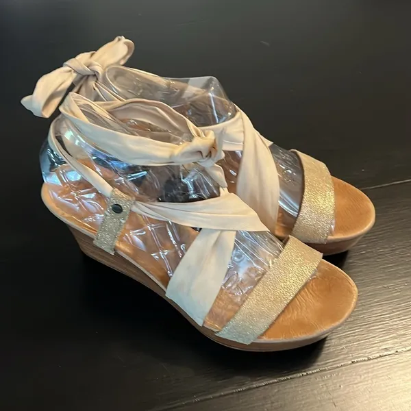 Ugg‎ sandals - Image 3