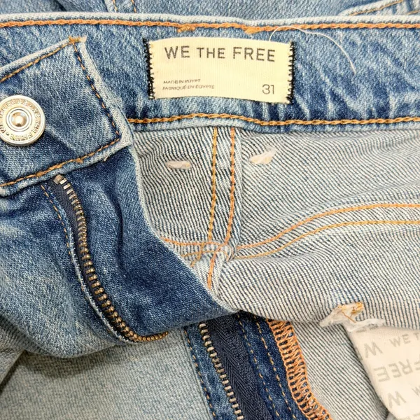 Free People Women's Risk Taker Mid-Rise Straight-Leg Jeans‎ Size 31 - Image 9