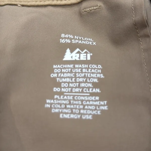 Rei women’s tan shorts size 12. - Image 3