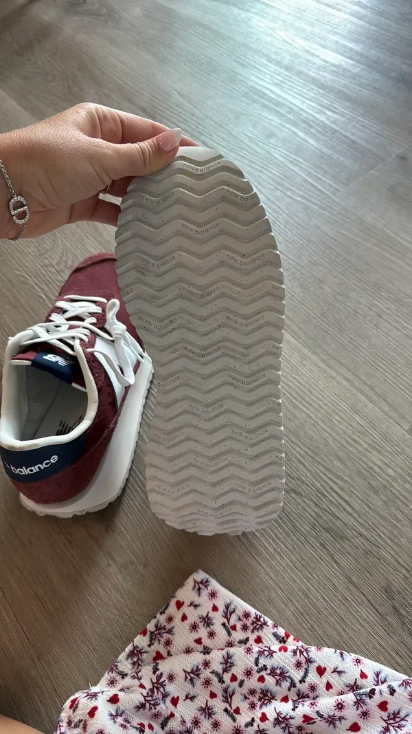 New Balance Sneakers Women’s - Image 6
