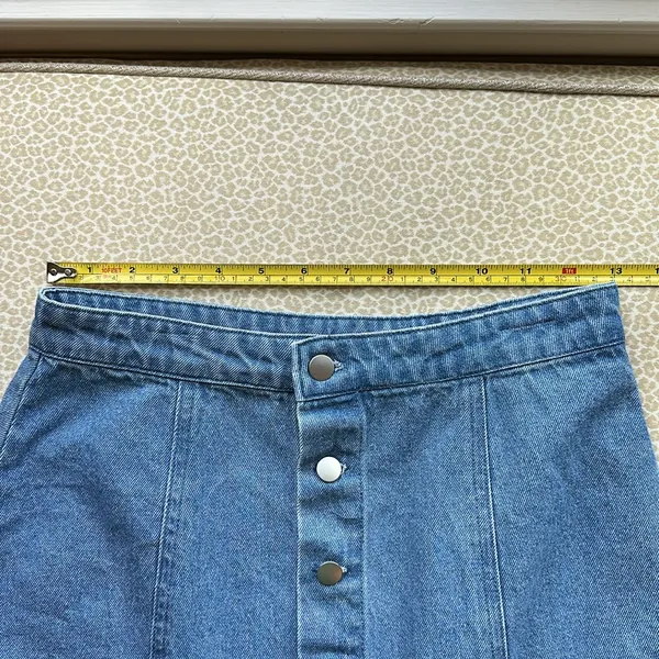 Forever 21 Frayed denim mini skirt - Image 6