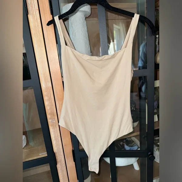 SKIMS fits everybody bodysuit shapewear square neck nude clay ocre beige thong - Image 2