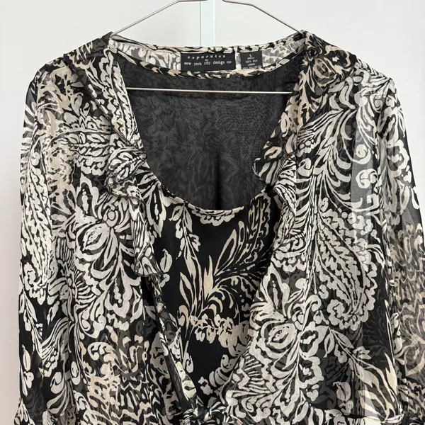 New York City Design‎ Co. VTG Y2K 100% Silk dark romantic Floral Blouse Size - Image 2