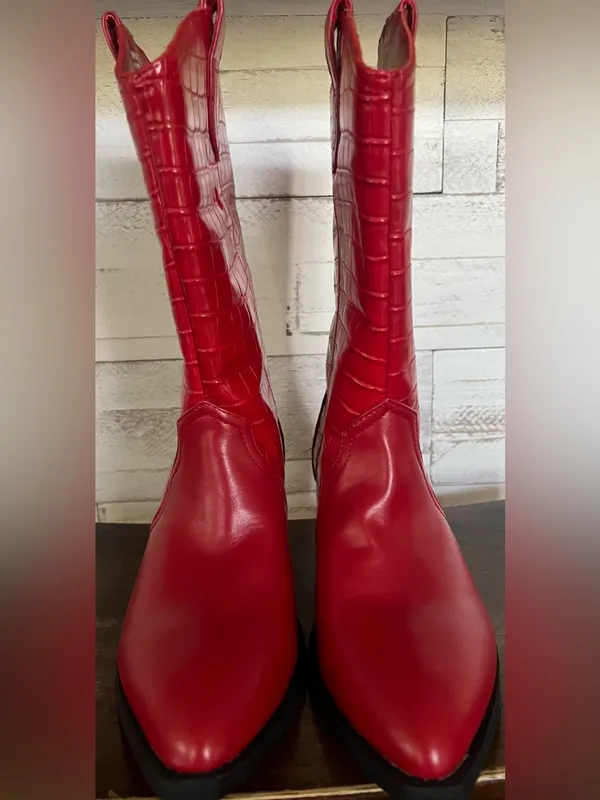 DV by Dolce Vita Korbella Women's Western boots in a vibrant red. Size 7 - Image 4