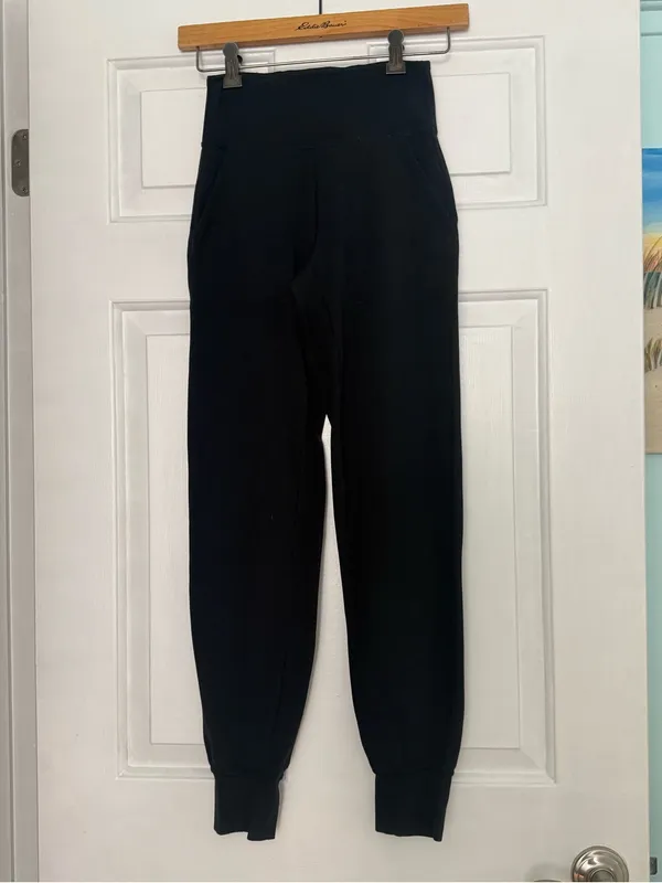 Lululemon Align High Rise Joggers in Black - Image 2