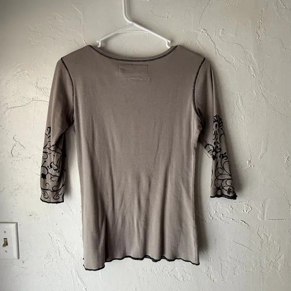 Aventura XS Organic Cotton 3/4 Flutter Sleeve Henley Biege‎ Hippie Gronola Top - Image 6