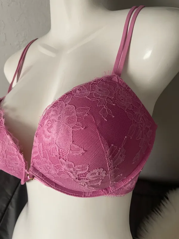 Victoria's Secret Bombshell Bra 34DD *Pink Rose Lace* - Image 3