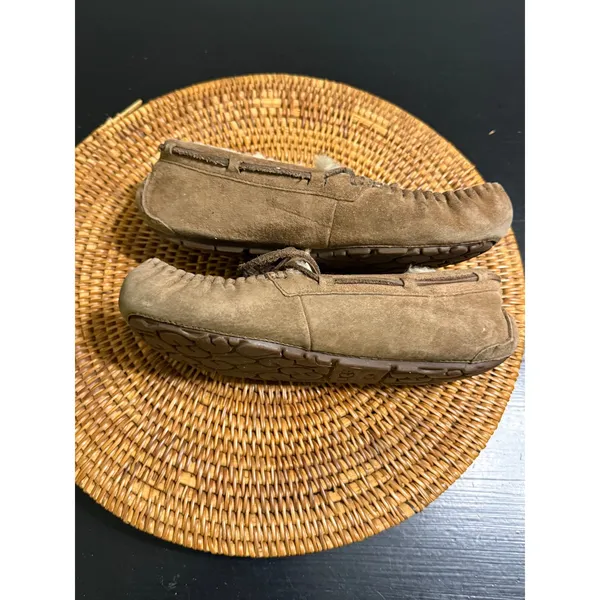 UGG Dakota Chestnut Suede Moccasin Slippers Womens 7‎ Brown Wool Lined 5612 - Image 6