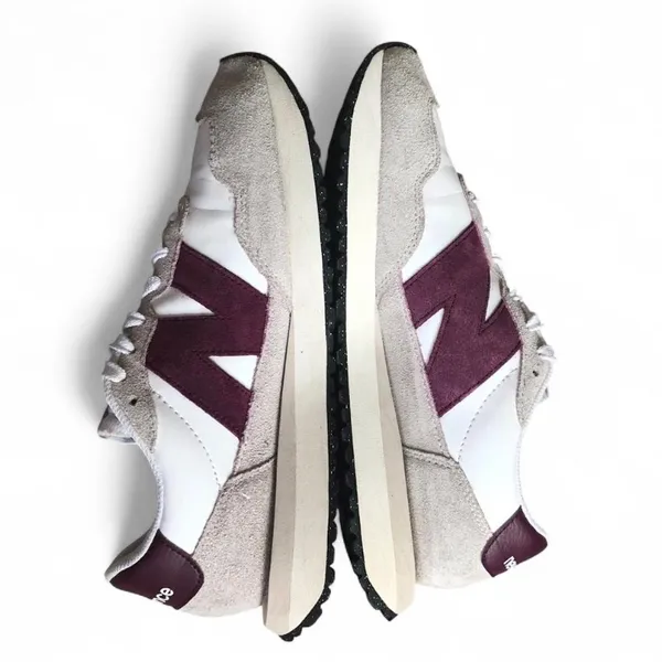 New Balance 237 in White and Burgandy Women’s Size 10 - Image 6