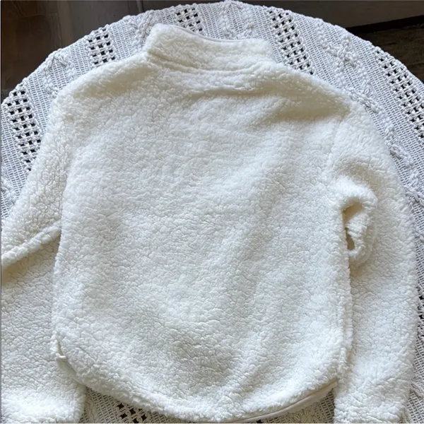 Wallflower Cozy White Sherpa Half - Image 2