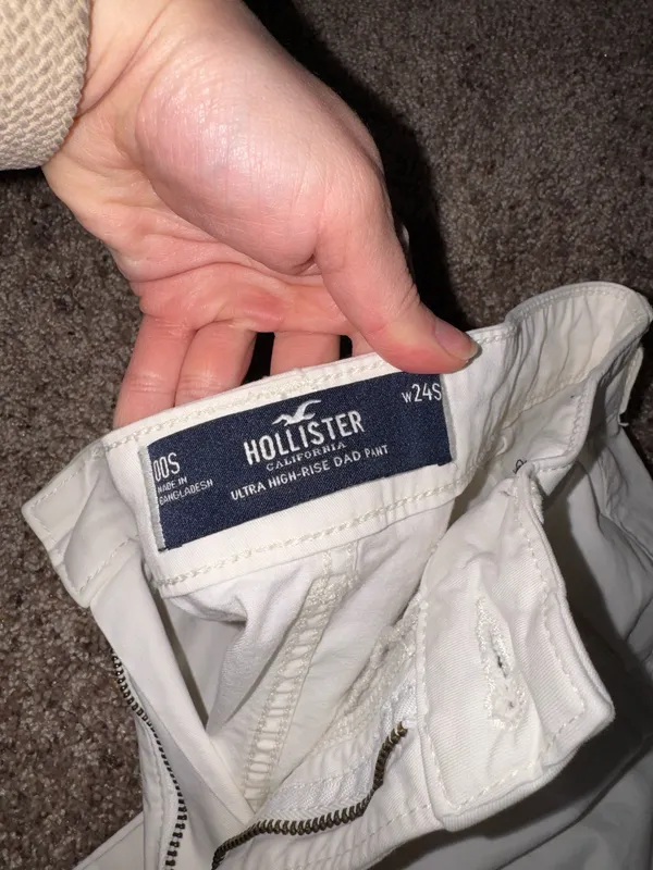 Hollister White Cargo Pants Women’s - Image 5