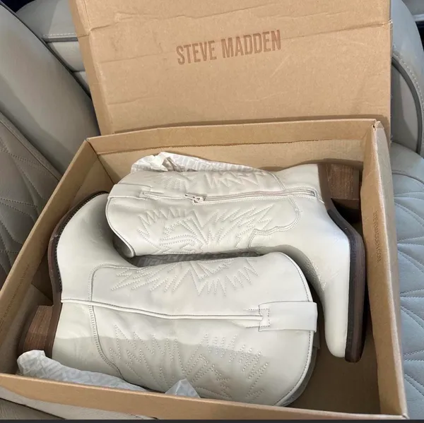 Steve Madden Boots - Image 2