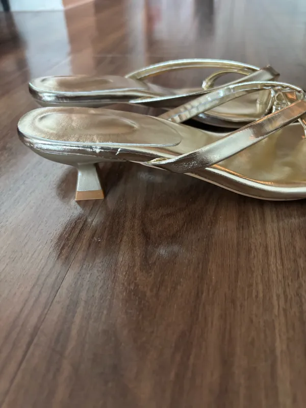 Zara gold kitten heels - Image 4