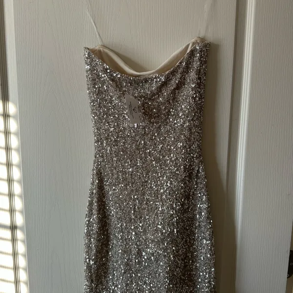 Windsor Silver Sequin Mini Dress - Image 5