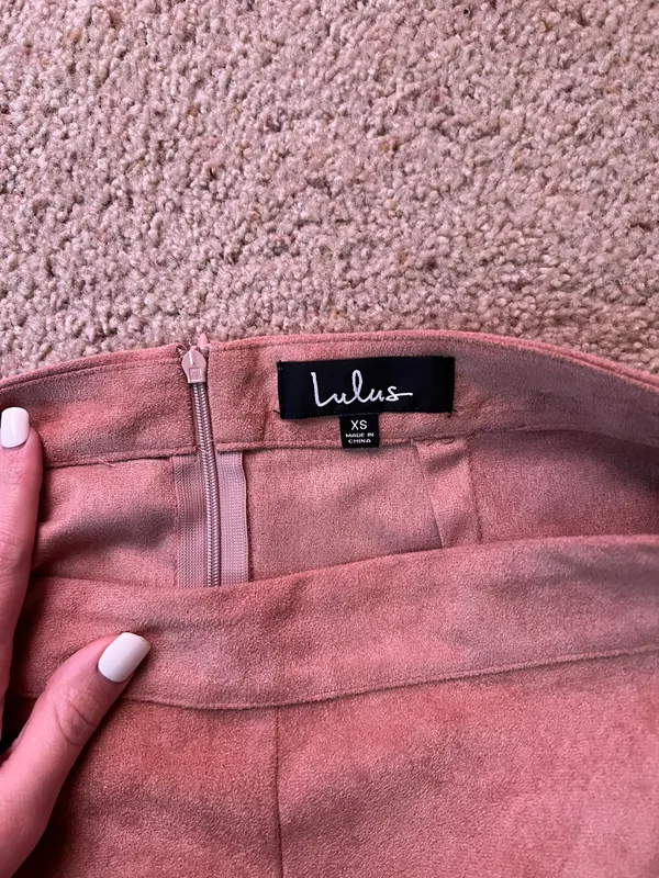 Lulus light pink skirt - Image 4