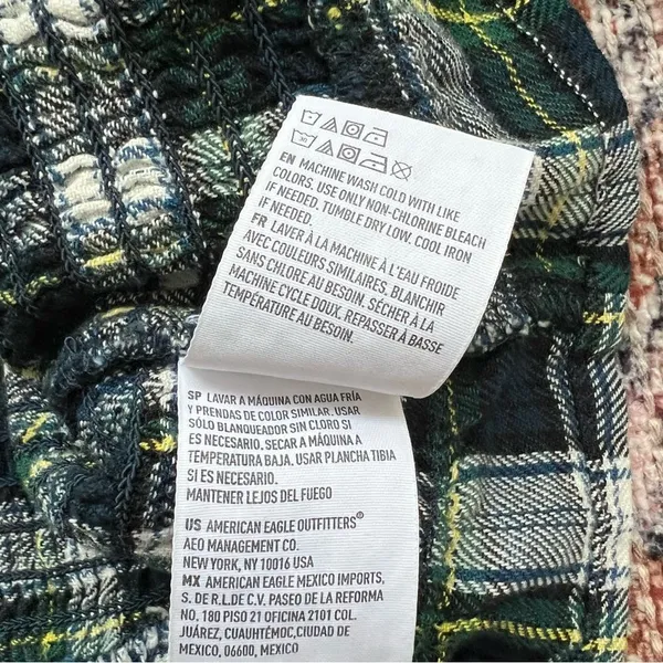 American Eagle NWT Trendy Plaid Puff Sleeve Top Green Navy White Smocked Crop - Image 10