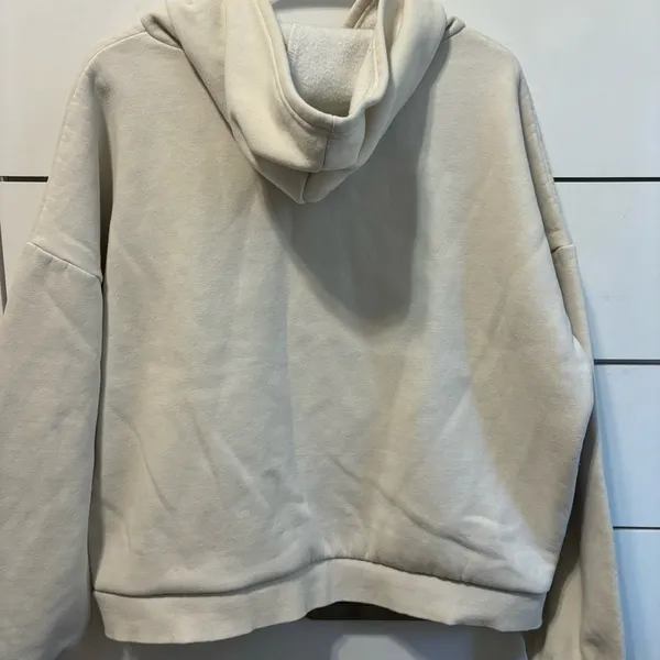 Edikted Cherry Sweatshirt - Image 3