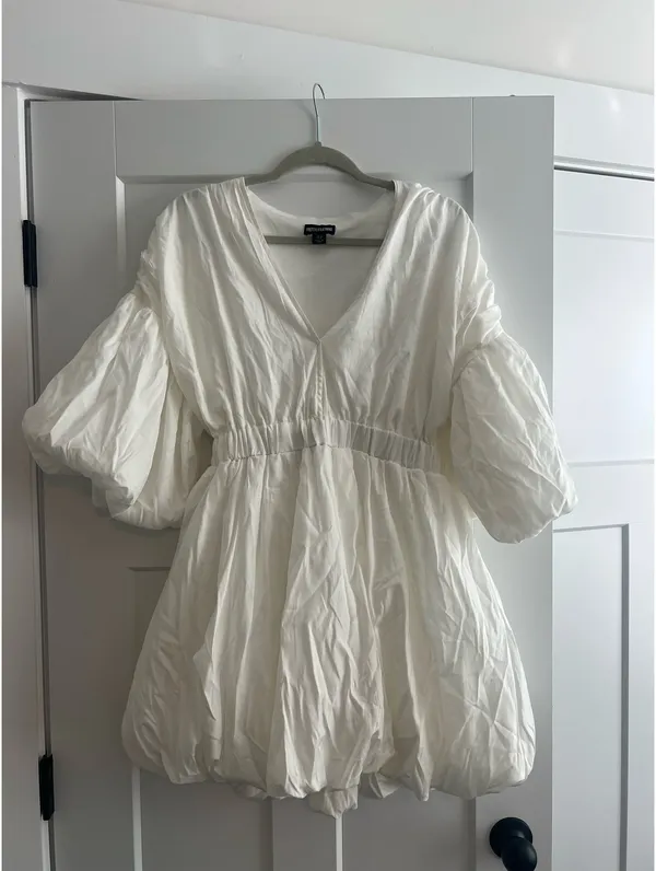 Pretty Little Thing Bubble Puff Dress! Very bridal! - Image 2