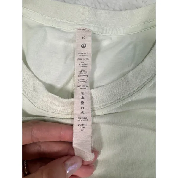 Lululemon Light Yellow T-Shirt | Size 10 | Basic Tee - Image 3