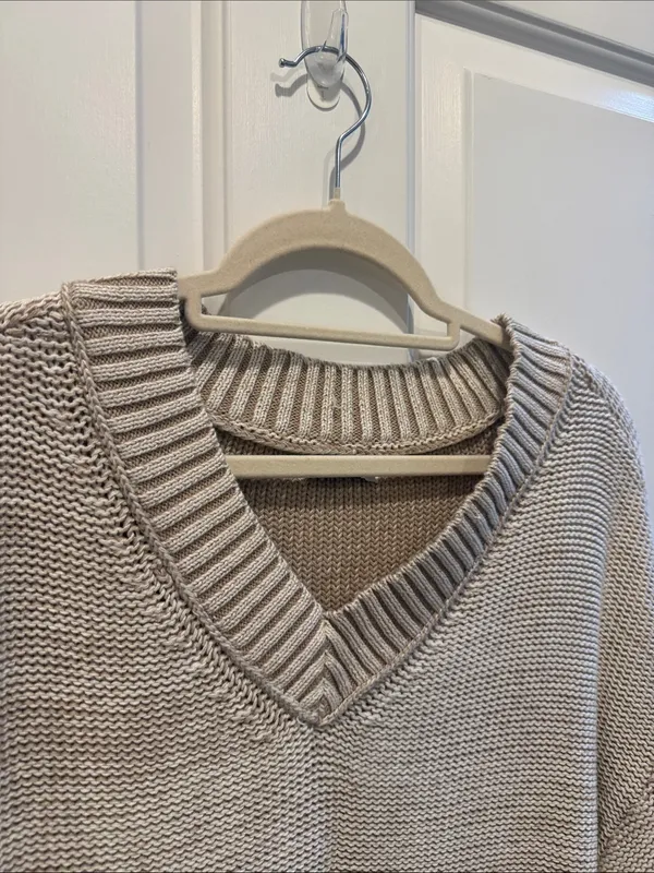 American Eagle V-Neck Knit Sweater in Beige - Image 2
