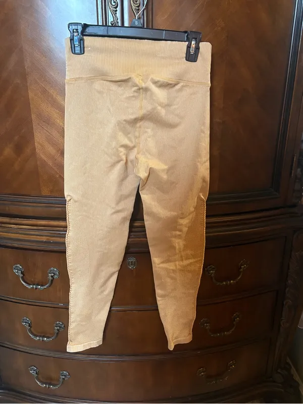 NWOT Aerie Offline Leggings - Image 4