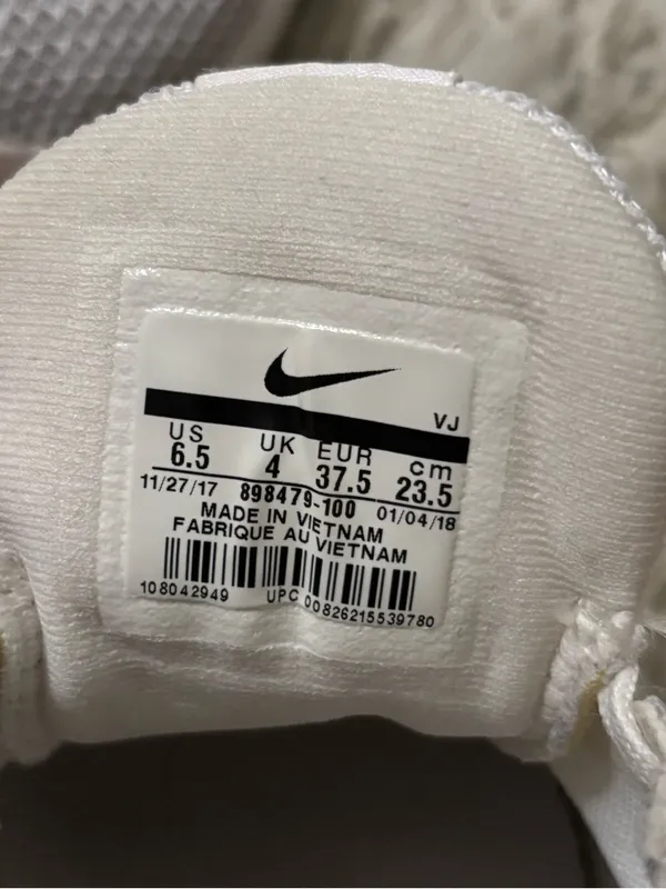 Nike Women's White and Black Knit Training Sneakers Size 6.5 - Image 7