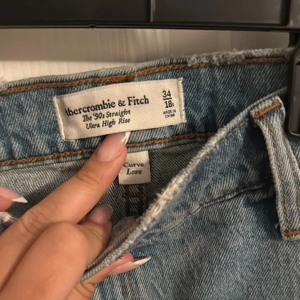 Abercrombie & Fitch 90s High Rise straight jeans - Image 3