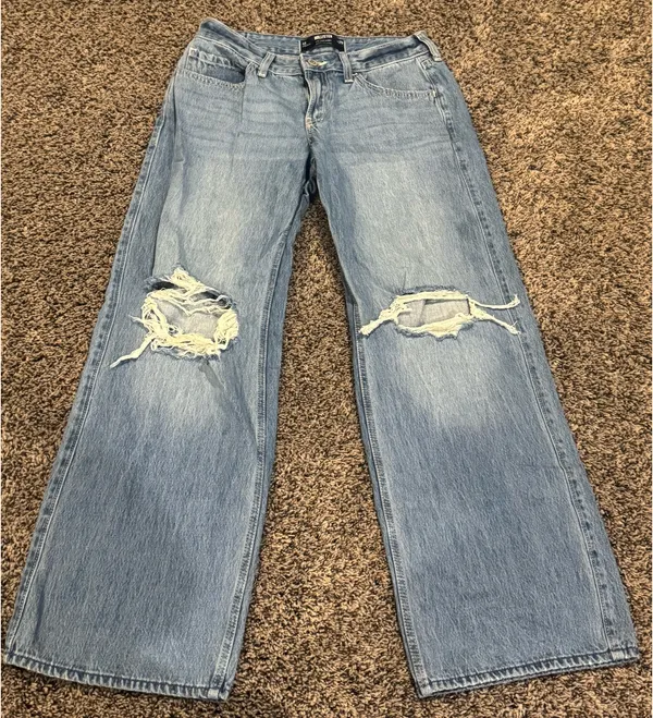 Hollister Low-Rise Jeans - Image 2