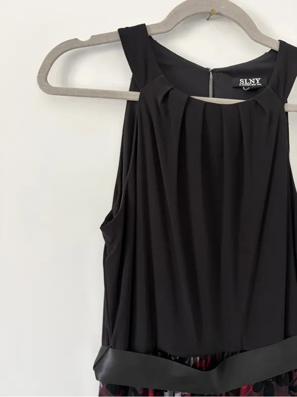 SLNY Fashions Black Red Floral Velvet Sleeveless Sheer Velvet Formal Dress 6 - Image 2