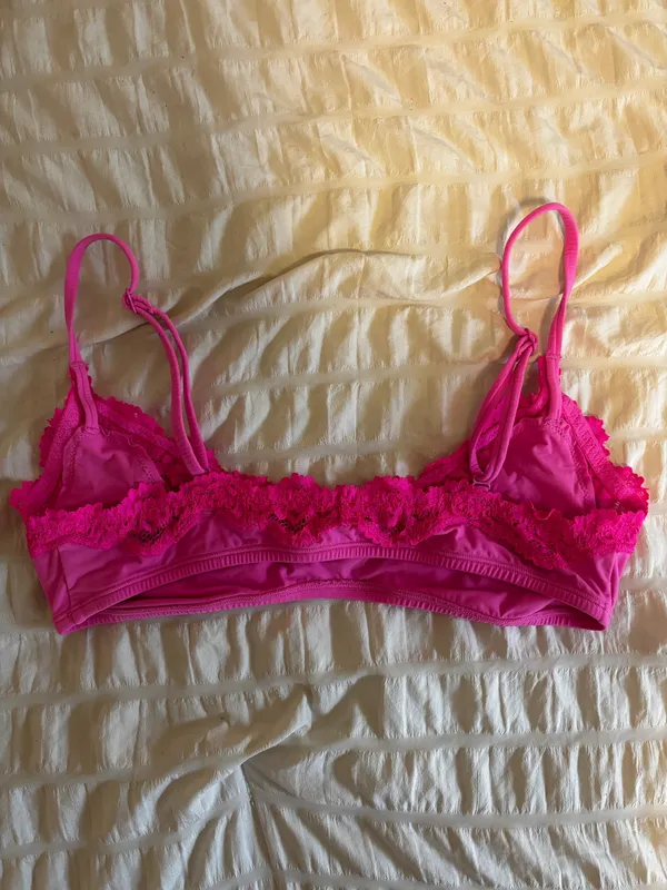 hot pink lacey bra Size M - Image 2