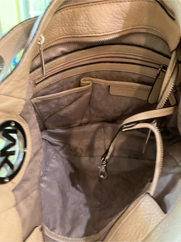 Michael Kors hobo bag - Image 8