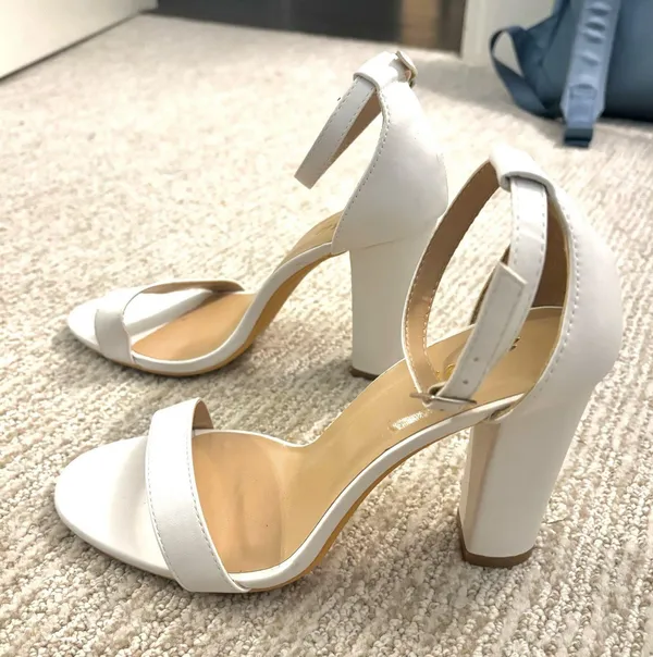 White 3 Inch Heels Size 7.5 - Image 2