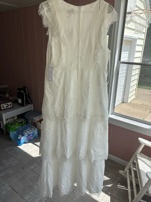 Premier Amour White Lace dress - Image 3