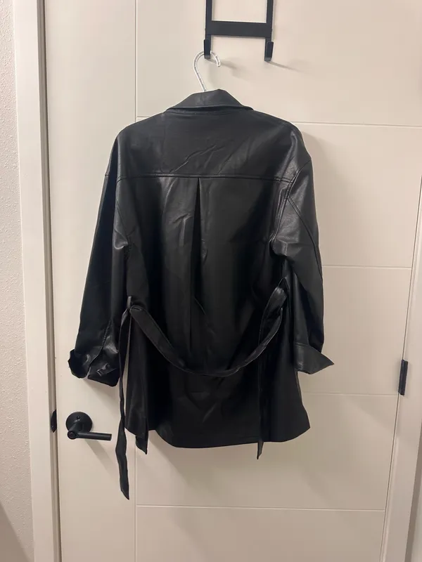 Black jacket - Image 2
