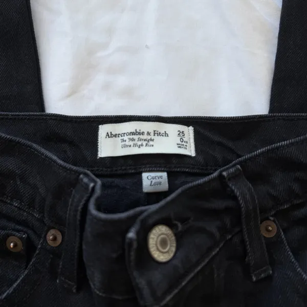Abercrombie & Fitch The 90s Straight Ultra High Rise Curve Love Black Denim Jean - Image 2