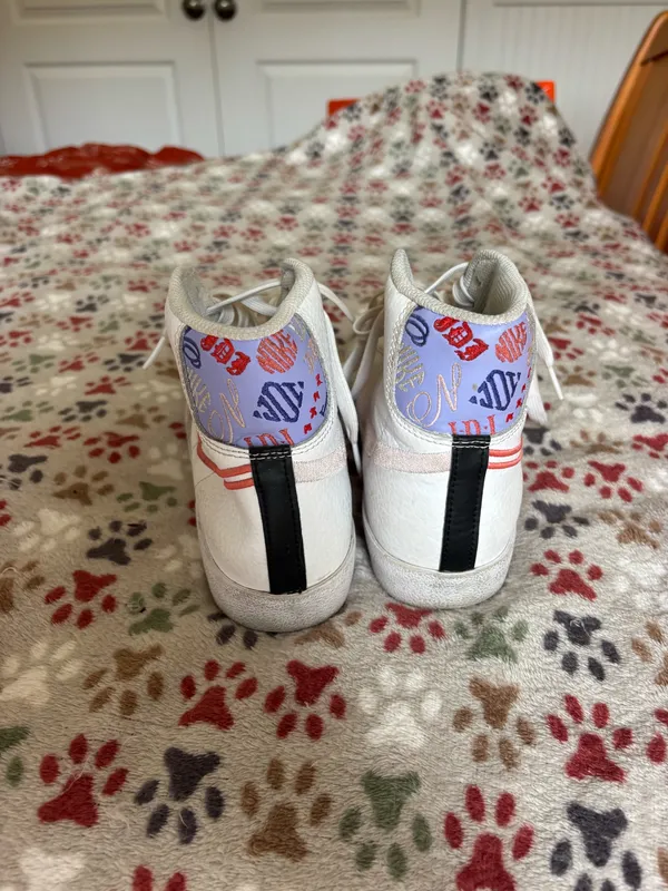 Nike Blazers - Image 4