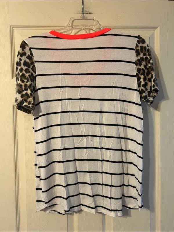Bibi Boutique Striped V-Neck Tee with Leopard Sleeves and Neon Trim Medium - Image 3
