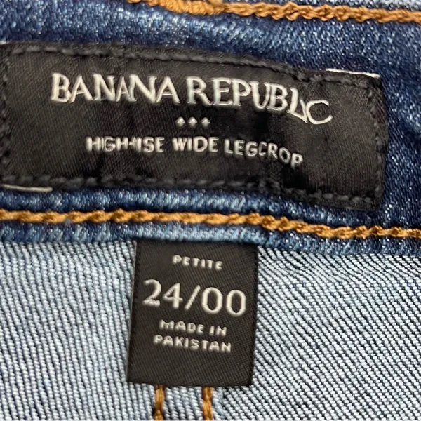 Banana Republic Factory Women's Dark Blue Cropped Jeans - Image 10