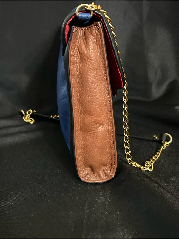 Koret Luxe Vintage Women’s Blue Red & Black Crossbody Bag Gold Chain Strap - Image 5