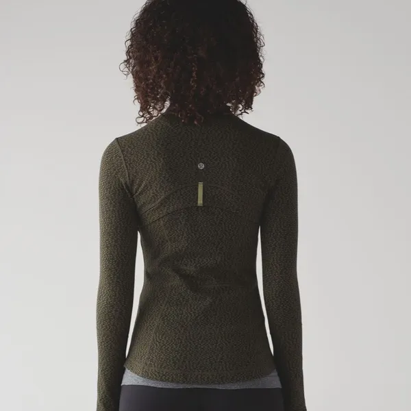 Lululemon Define Jacket in Brave Olive Size 4 - Image 3