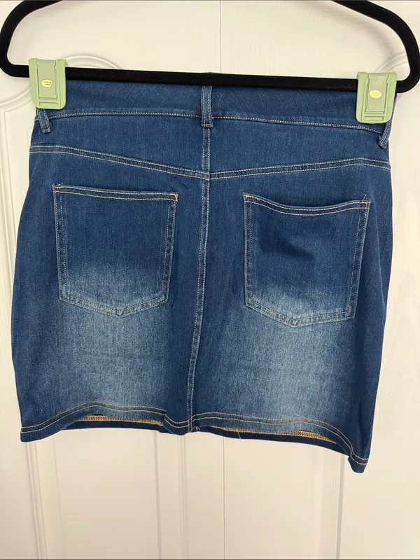 HALARA Dark Wash Denim Mini Skirt - Medium Regular - Image 4