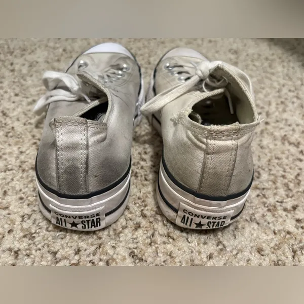 (Converse) Chuck Taylor Platform Low Tops: Size 8W or 6.5M - Image 5