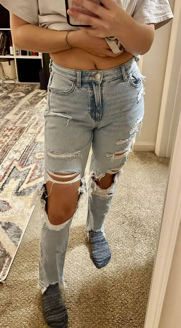 American Eagle Outfitters Distressed Jeans - Image 3