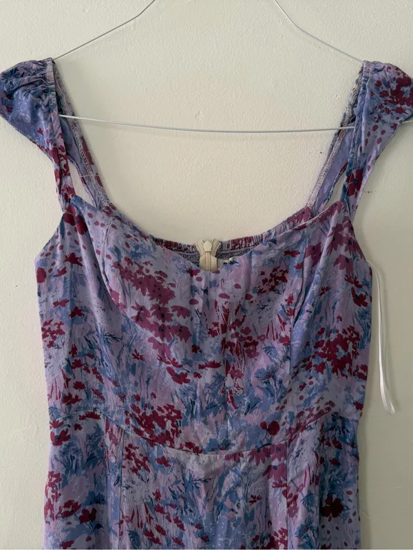 Reformation Bryson Dress Midi Length in Morning Dew Purple Floral Size 4 Viscose - Image 4