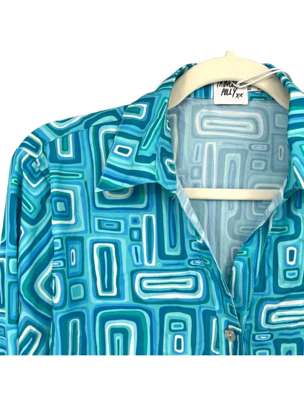 Princess Polly Electric Vibe Retro Blue Geometric Button-Up Shirt Size 4 NWT - Image 3