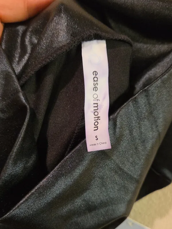 Ease of Motion Black Faux Leather Leggings Size Small - Image 4