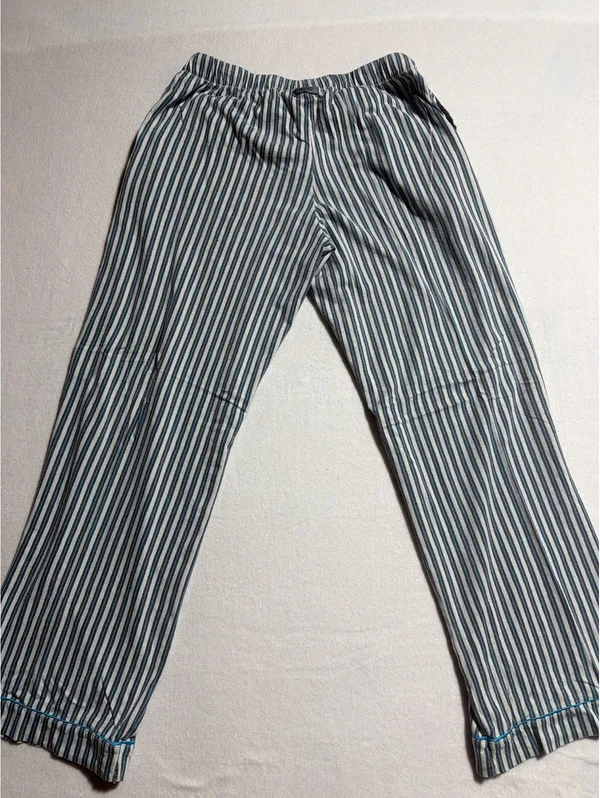 DKNY Women's Striped Cotton Pajama Set Small - Image 11